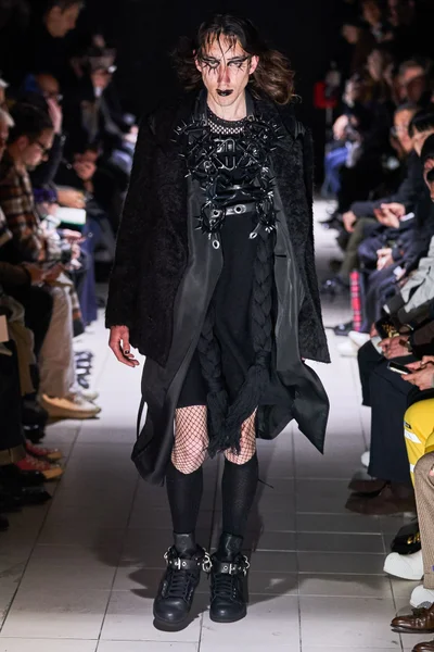 Look 11